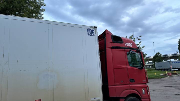 Curtainsider · FRC